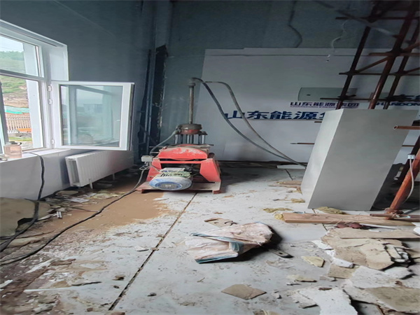 留坝地基基础下沉墙体裂缝加固注浆顶升施工